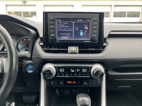 Used 2022 Toyota RAV4 XLE w/ XLE Grade Weather Package image 25