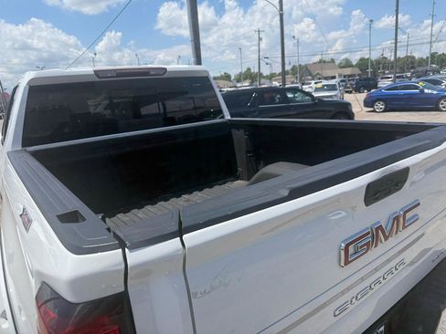 Used 2019 GMC Sierra 1500 SLT w/ SLT Premium Plus Package AWD/4WD image 8