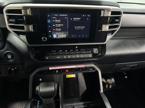 Used 2025 Toyota Tundra SR5 w/ SR5 Premium Package AWD/4WD image 17