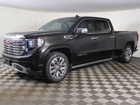 Used 2023 GMC Sierra 1500 Denali w/ Denali Reserve Package AWD/4WD image 12