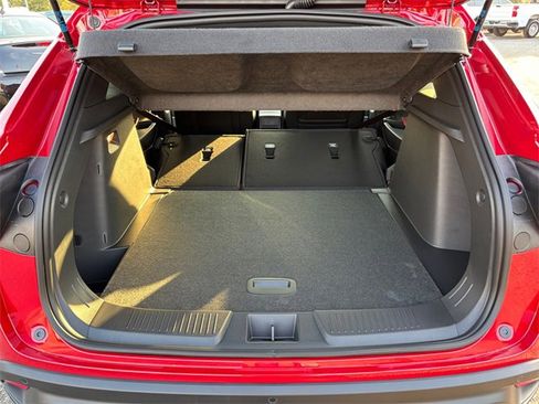 New 2026 Chevrolet Trax RS w/ Sunroof Package image 28