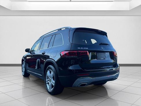 Used 2022 Mercedes-Benz GLB 250 4MATIC w/ Premium Package Lite image 5