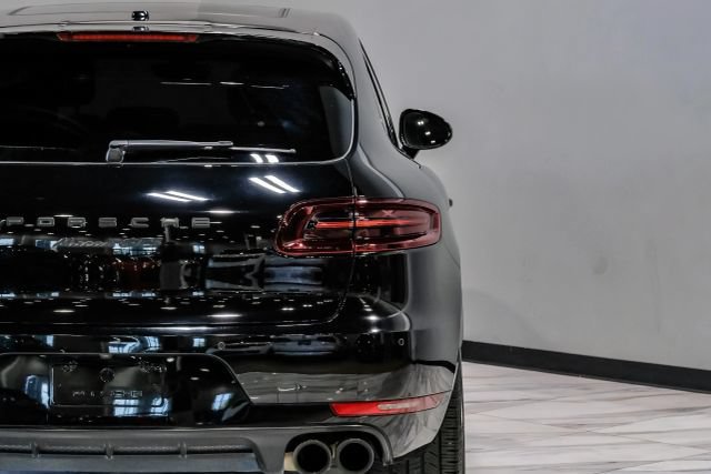 Used 2017 Porsche Macan GTS w/ Premium Package Plus AWD/4WD image 49