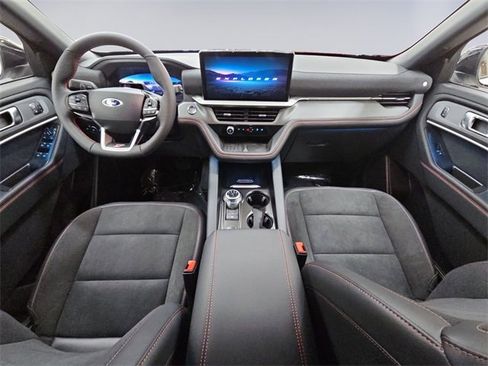 New 2025 Ford Explorer ST image 10