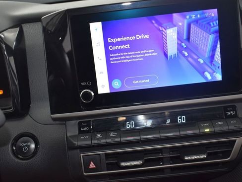 Used 2025 Toyota Camry SE image 25