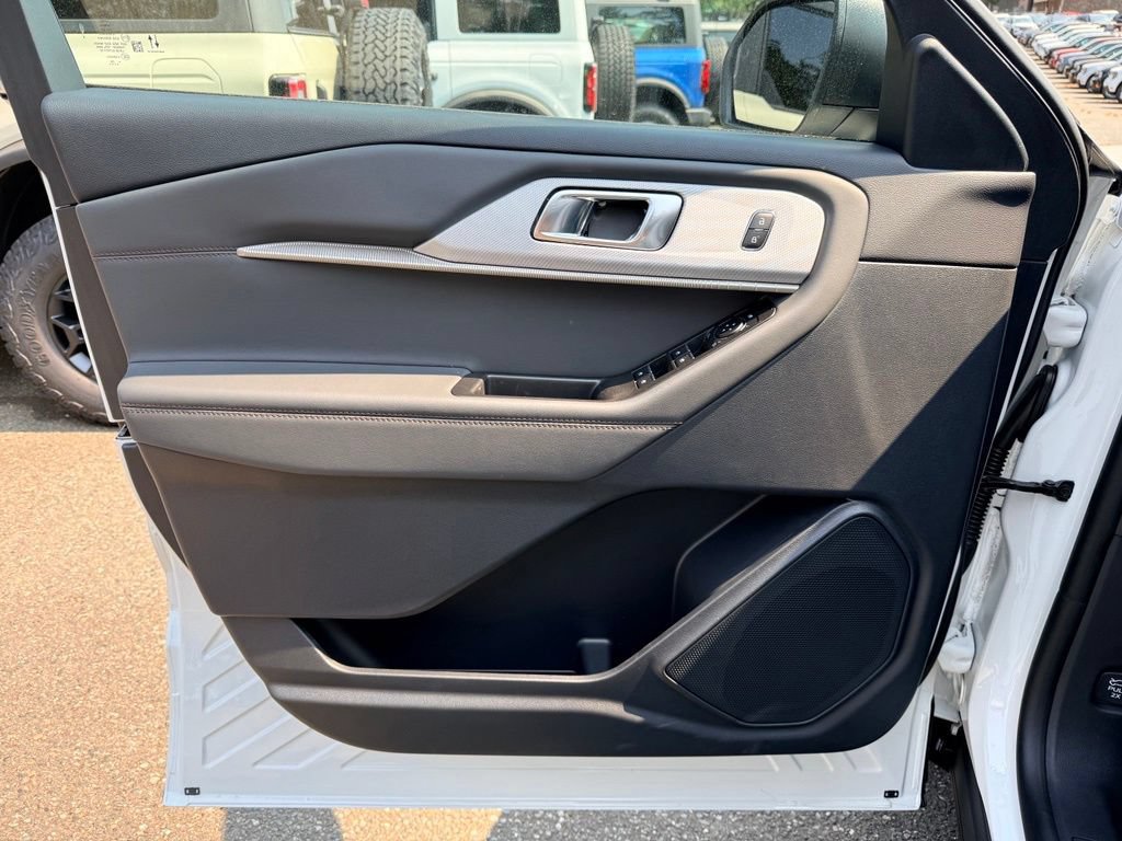 New 2026 Ford Explorer Active w/ Active Comfort Package AWD/4WD image 25