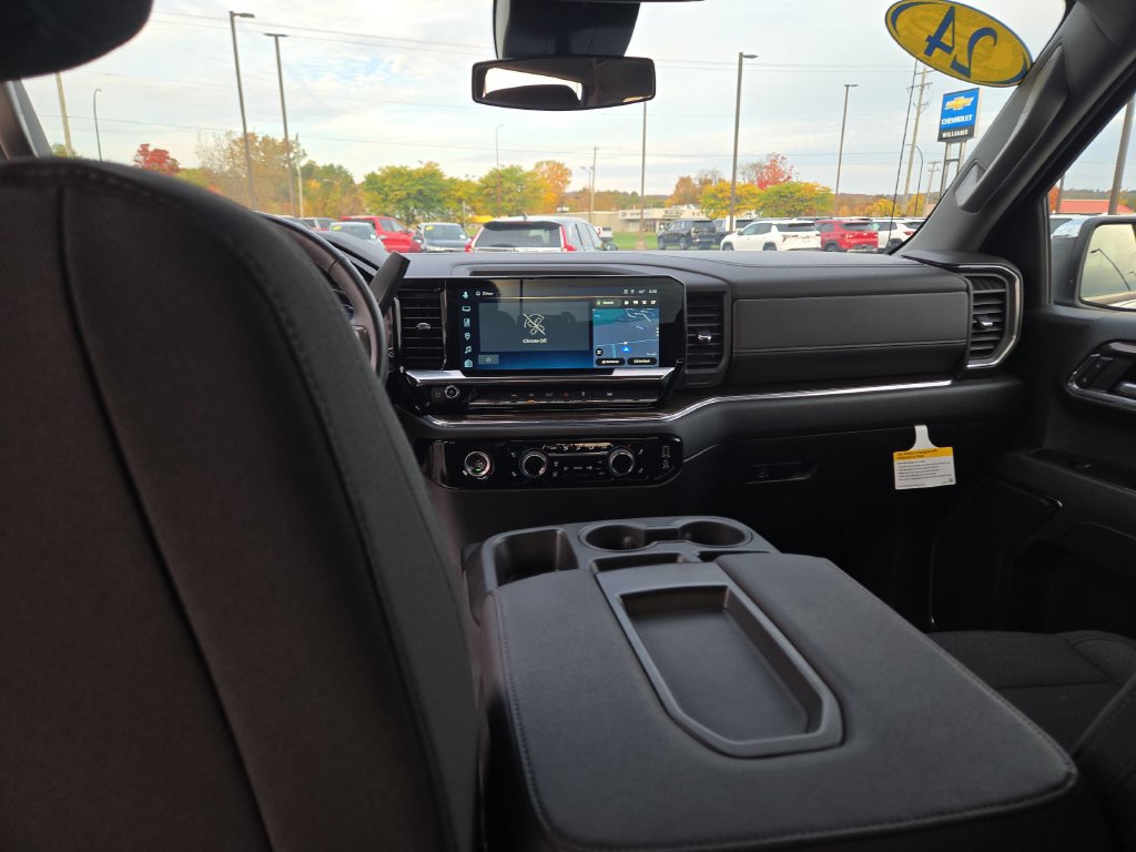 Used 2024 Chevrolet Silverado 1500 LT AWD/4WD image 17