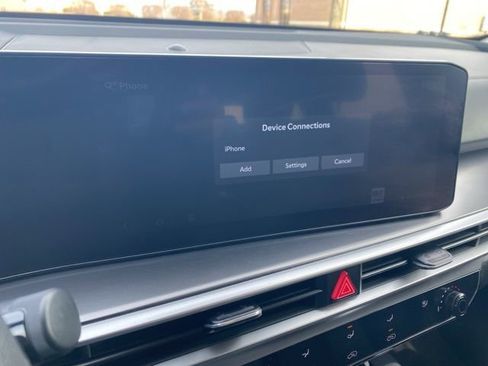 Used 2024 Kia Sorento LX image 36