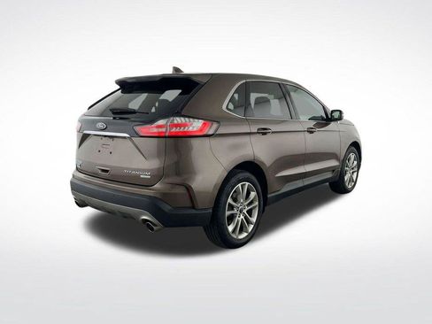 Used 2019 Ford Edge Titanium w/ Equipment Group 301A AWD/4WD image 32