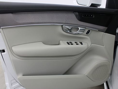 New 2026 Volvo XC90 B6 Ultra w/ Protection Package AWD/4WD image 17