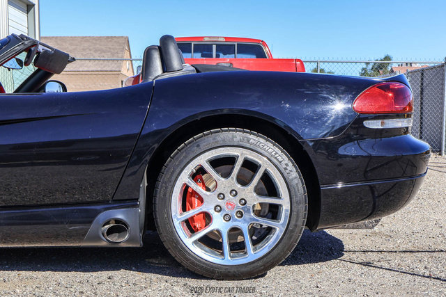 Used 2004 Dodge Viper SRT-10 RWD image 4
