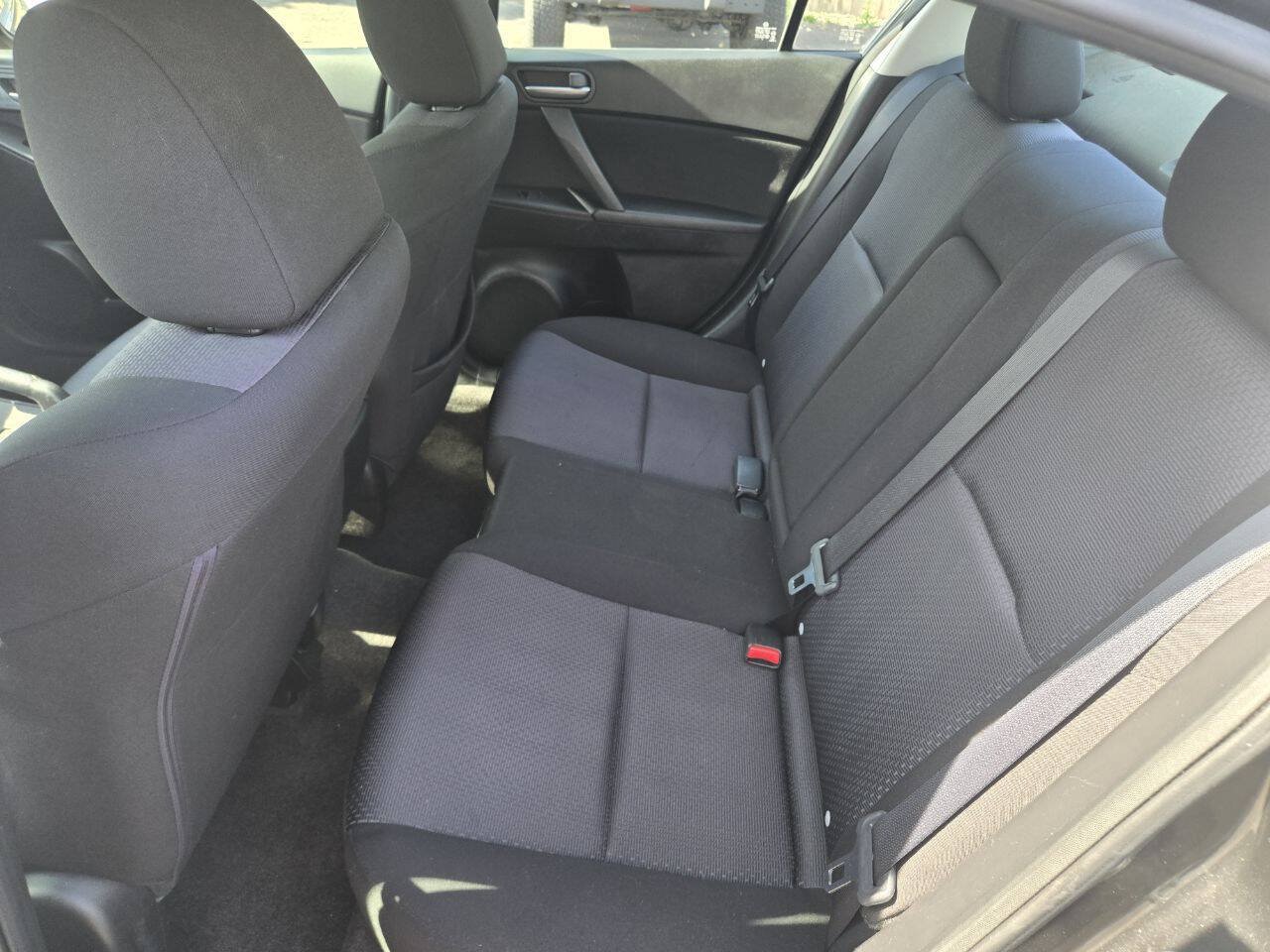 Used 2010 MAZDA MAZDA3 i Touring FWD image 18