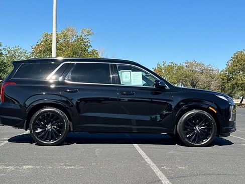 Used 2025 Hyundai Palisade Calligraphy image 3