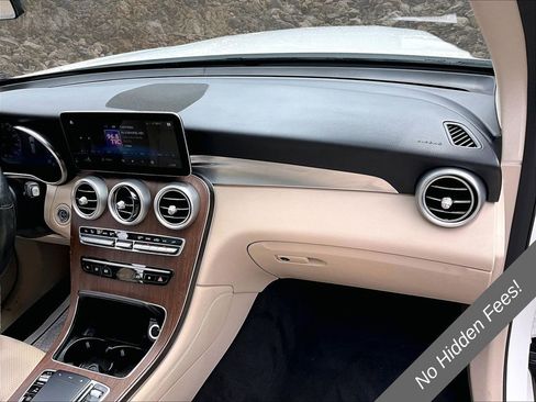 Used 2021 Mercedes-Benz GLC 300 4MATIC image 15