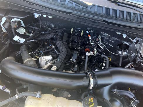 Used 2025 Ford Expedition Platinum AWD/4WD image 31