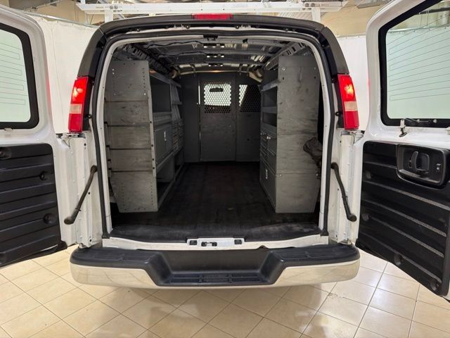 Used 2018 GMC Savana 2500 RWD image 19