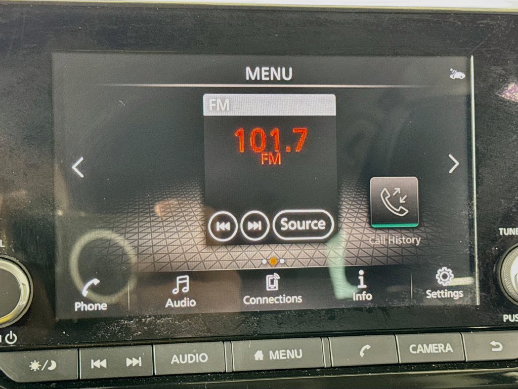 Used 2022 Nissan Pathfinder SV FWD image 23