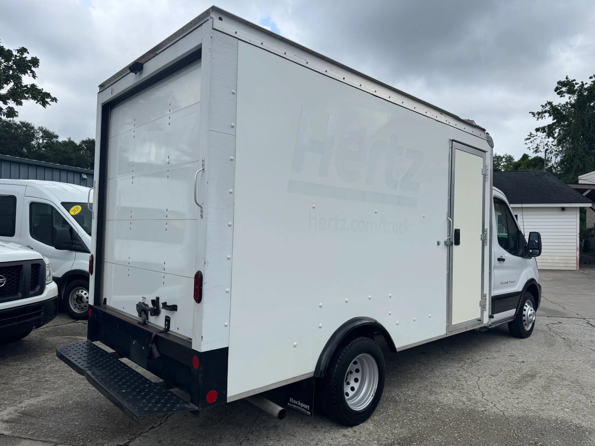 Used 2023 Ford Transit 350 DRW RWD image 9