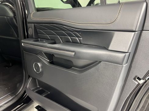 Used 2023 Ford Expedition Max Platinum image 33