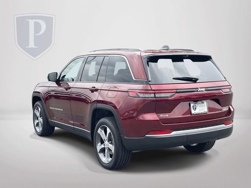 New 2026 Jeep Grand Cherokee Limited w/ Luxury Tech Group II AWD/4WD image 6