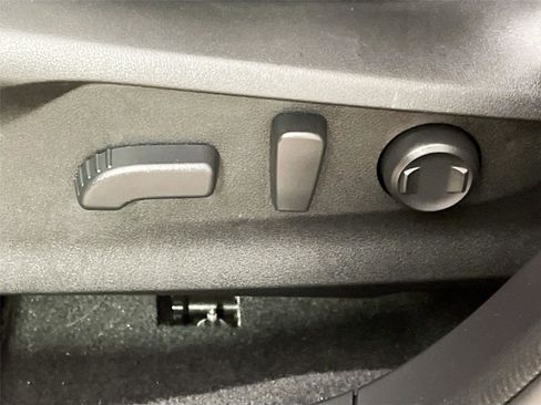 Used 2024 Subaru Forester Limited image 22