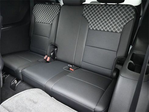 New 2025 GMC Acadia Denali w/ Super Cruise Package image 15