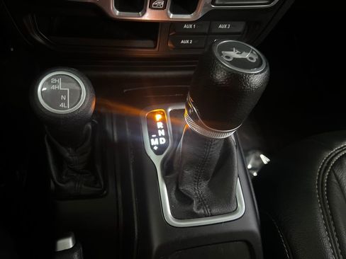 Used 2018 Jeep Wrangler Unlimited Sport S AWD/4WD image 26