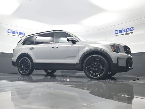 Certified 2025 Kia Telluride SX Prestige X-Line AWD/4WD image 42