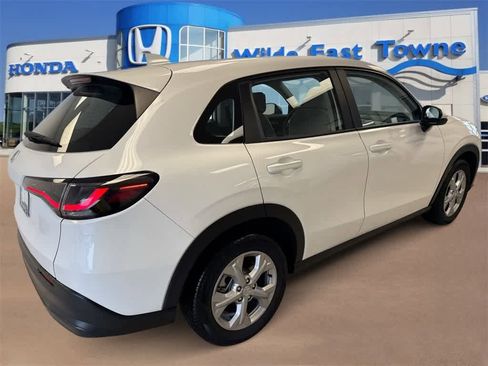 Certified 2025 Honda HR-V LX image 8