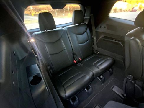 Certified 2025 Cadillac XT6 Premium Luxury image 24