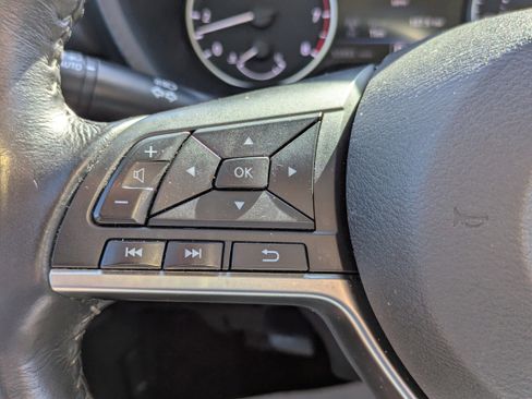 Used 2023 Nissan Sentra SV image 19