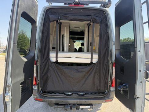 Used 2023 Mercedes-Benz Sprinter 2500 image 12