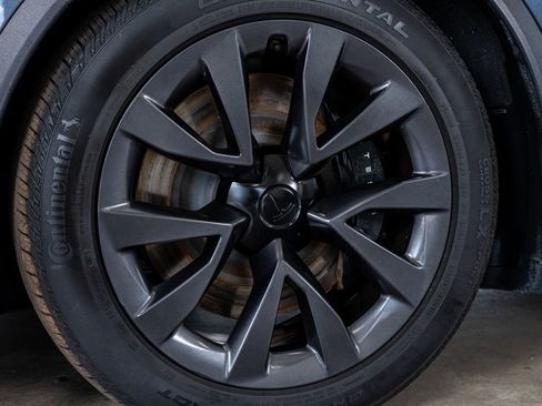 Used 2024 Tesla Model X image 10