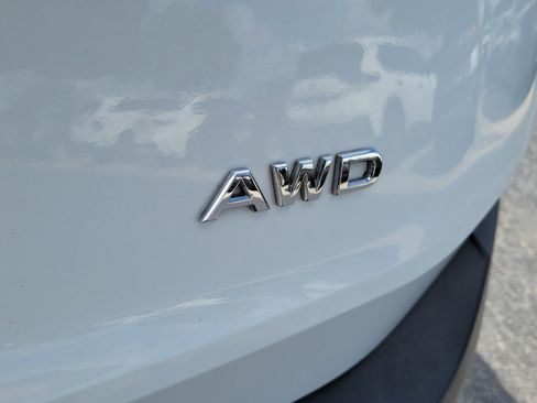 Used 2023 Nissan Rogue S AWD/4WD image 11