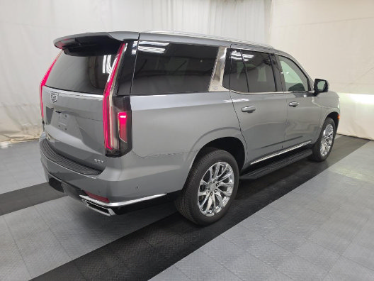 Used 2023 Cadillac Escalade Premium Luxury w/ LPO, Radiant Package AWD/4WD image 5
