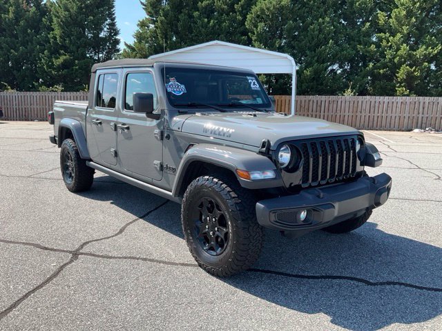 Used 2023 Jeep Gladiator Sport AWD/4WD image 3