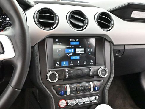 Used 2017 Ford Mustang GT Premium RWD image 18