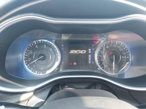 Used 2016 Chrysler 200 Limited FWD image 12
