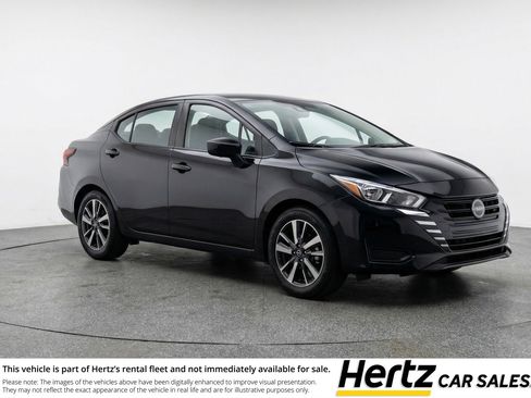 Used 2025 Nissan Versa SV image 1