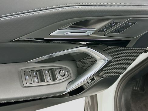 Used 2025 BMW X2 xDrive28i image 15