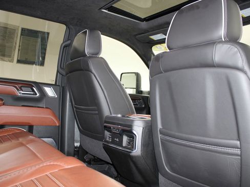 Used 2024 GMC Sierra 2500 Denali Ultimate AWD/4WD image 34