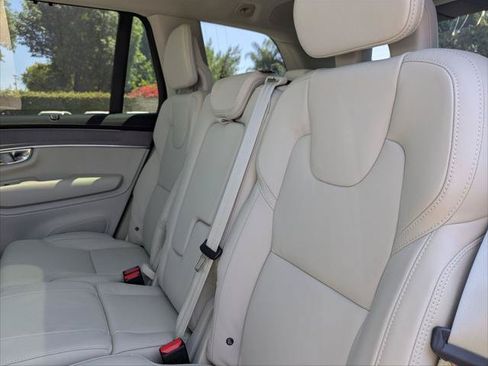 New 2026 Volvo XC90 T8 Ultra w/ Protection Package AWD/4WD image 12