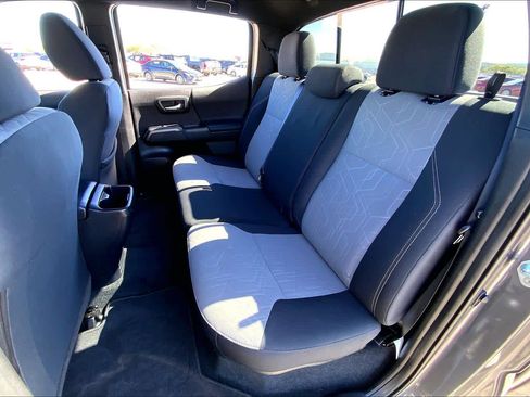 Used 2023 Toyota Tacoma TRD Sport w/ Technology Package image 20