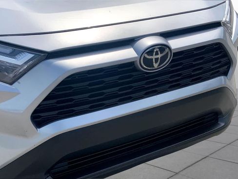 Used 2025 Toyota RAV4 XLE FWD image 29