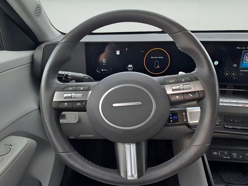 Used 2024 Hyundai Kona Limited image 28