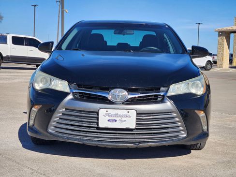 Used 2016 Toyota Camry XLE image 6