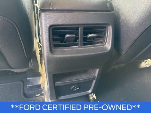 Certified 2021 Ford Edge SE image 8