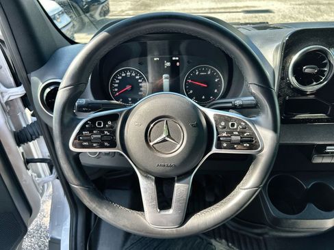 Used 2024 Mercedes-Benz Sprinter 2500 image 15