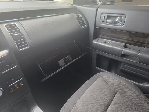 Used 2019 Ford Flex SEL AWD/4WD image 26