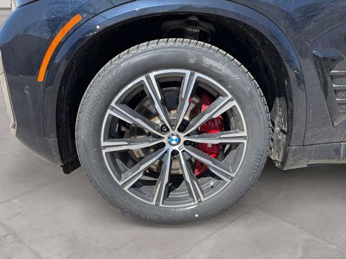 New 2026 BMW X5 xDrive40i w/ M Sport Package AWD/4WD image 14